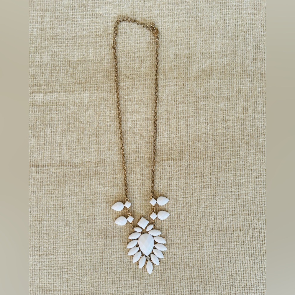 Elegant White Pendant Necklace